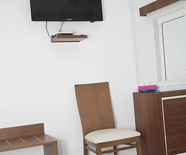 Daire Floral Studios